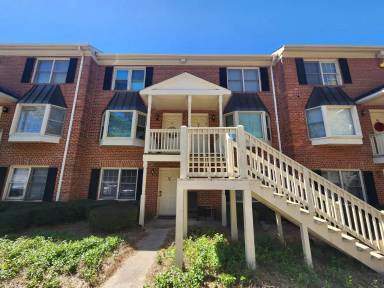 Main picture of 550 Dearing St