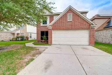 Main picture of 16015 Wisteria Hill St