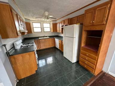 Main picture of 412 Kanode Ct