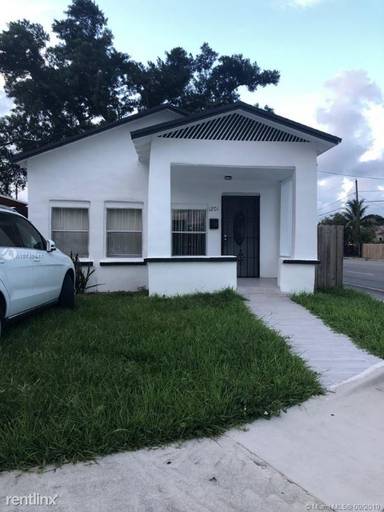 Main picture of 1201 NW 41st St