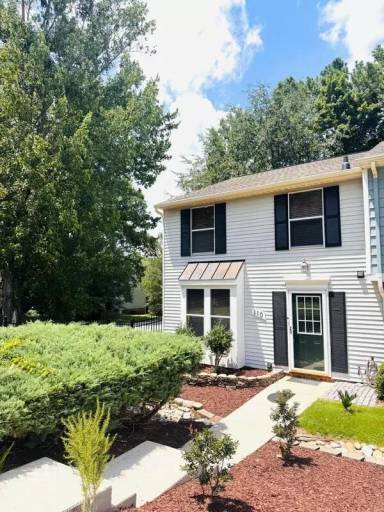 Main picture of 110 W Chalfont Way