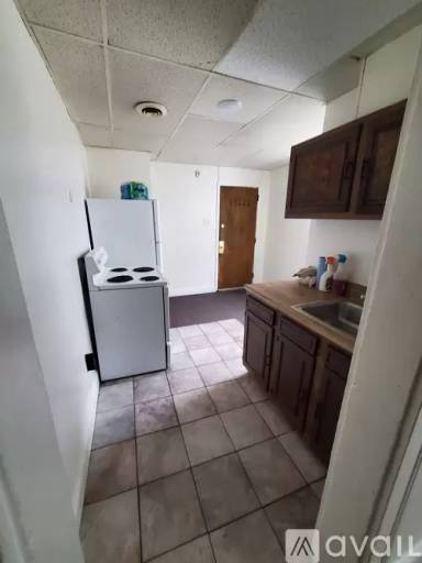 Main picture of 1600 Falck Ave