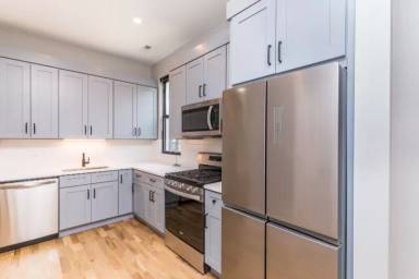 Main picture of 1101 W Cornelia Ave