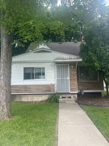 Main picture of 19235 Houghton St