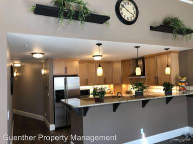 Main picture of 809 W Main Ave