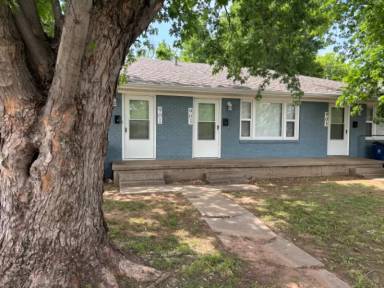 Main picture of 901 W Chickasha Ave