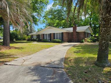 Main picture of 713 Glenbrook Rd