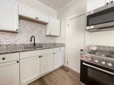 Main picture of 69 6th St