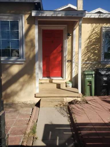 Main picture of 2400 Elmgrove St