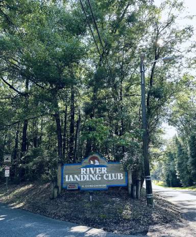 Main picture of 104 Riverbend Dr