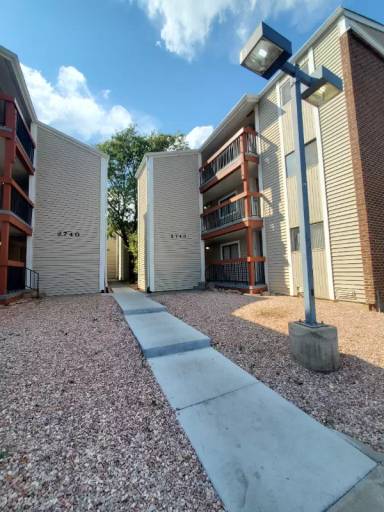 Main picture of 2740 W 86th Ave