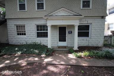 Main picture of 454 Bowling Ave