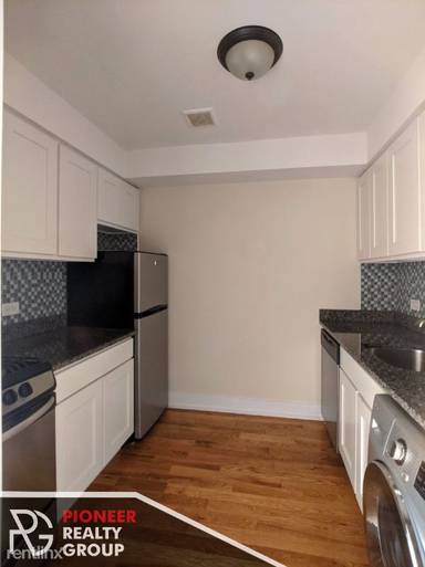 Main picture of 555 W Arlington Apartments