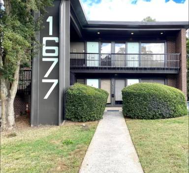 Main picture of 1677 Dorsey Ave