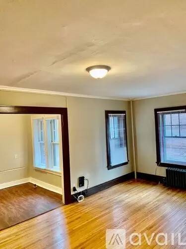 Main picture of 1802 W Genesee St