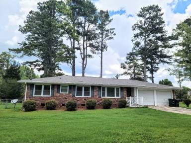 Main picture of 2691 Stoney Brook Ln NE