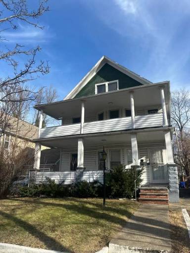 Main picture of 759 E 91st St