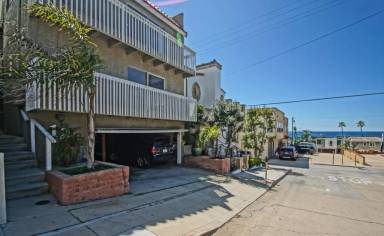 Main picture of 126 33rd St