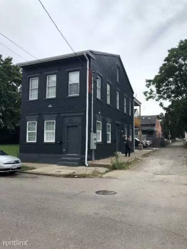 Main picture of 116 E 13th St