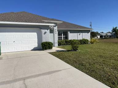 Main picture of 209 SE 19th Ln
