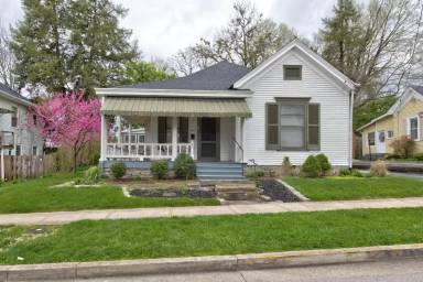 Main picture of 33 E Main St