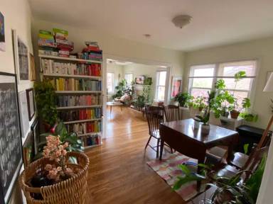 Main picture of 925 Nassau St