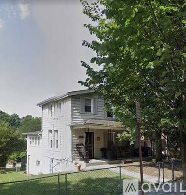 Main picture of 4057 Benning Rd NE