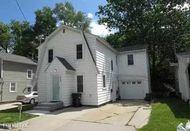Main picture of 220 Melrose Ct