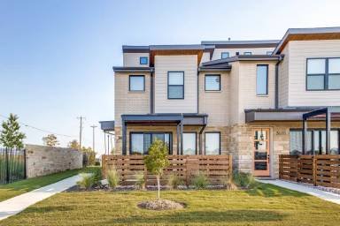 Main picture of 3681 Pine Leaf Ln