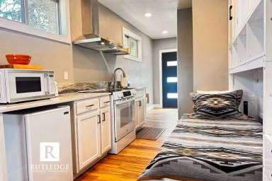 Main picture of 507 Holmes Ave