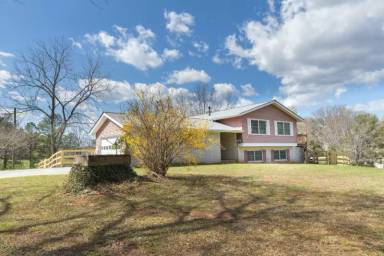 Main picture of 800 Aiken Dr
