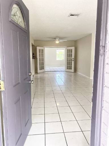 Main picture of 3770 NE 16th Ave