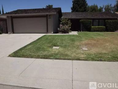 Main picture of 949 Oakleaf Way