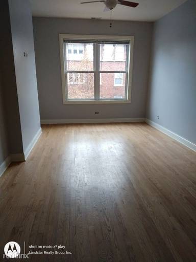 Main picture of 4502 N Sheridan Rd