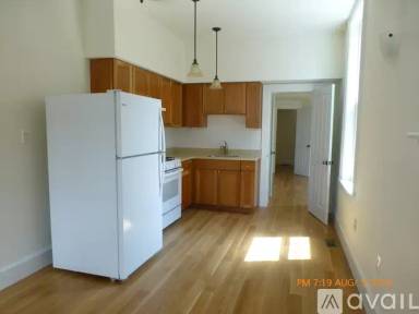 Main picture of 212 W Miner St