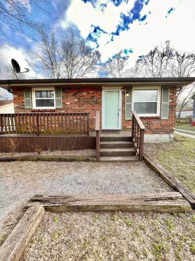 Main picture of 252 Robinwood Ave