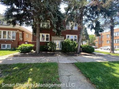 Main picture of 5057 W Roscoe St