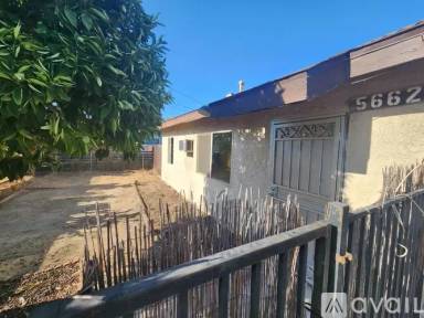 Main picture of 5652 Fulcher Ave