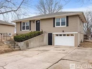 Main picture of 602 N 2nd Terrace Ct