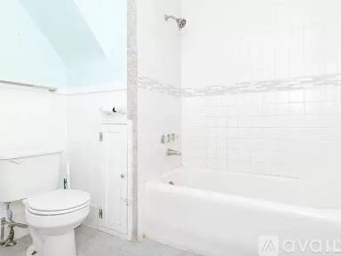 Main picture of 504 Hiscock St