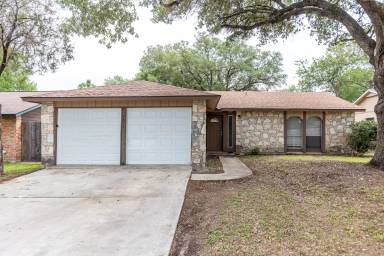 Main picture of 5811 Lake Falls Dr