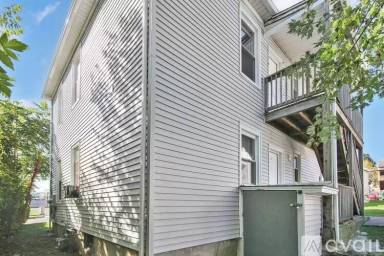 Main picture of 14 Belden St