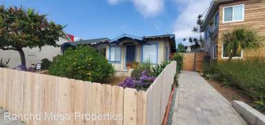 Main picture of 3833 Herbert St