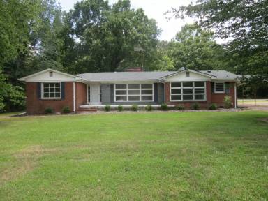 Main picture of 203 W Church St