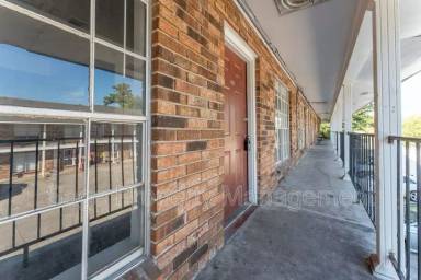 Main picture of 985 Monet Dr