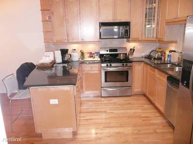 Main picture of 2700 N Halsted St