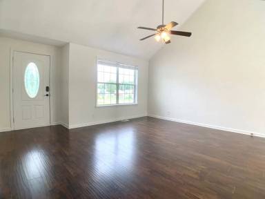 Main picture of 1404 Marla Ct