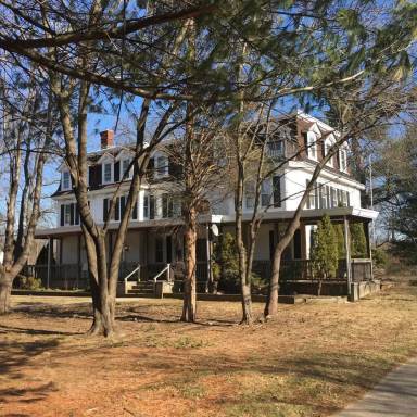 Main picture of 1301 Deer Run Rd