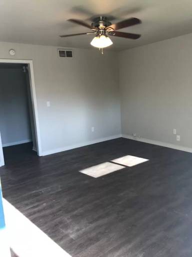 Main picture of 1211 N Leverett Ave