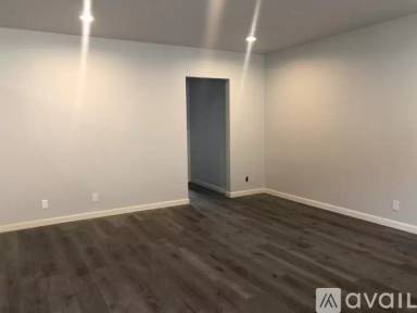 Main picture of 720 Silver Lake Blvd